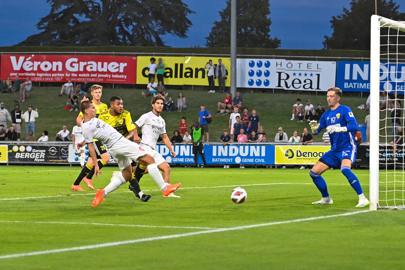 Jessé Hautier (au premier plan) a signé un doublé décisif pour Neuchâtel Xamax face au Stade Nyonnais. (Archives/Photo : Bertrand Pfaff) 