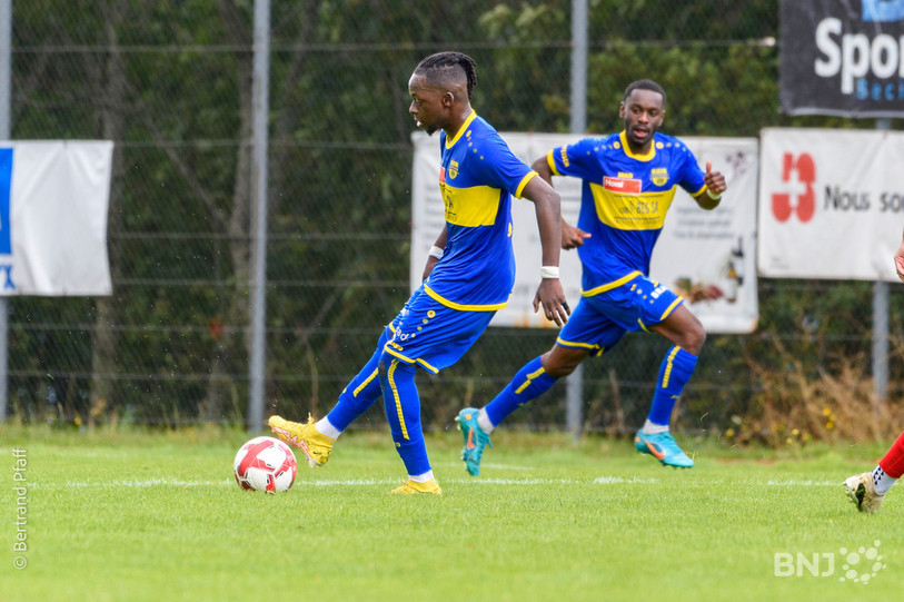 Les joueurs du FC Coffrane boucle la première partie de saison sur un match nul. (photo B. Pfaff)