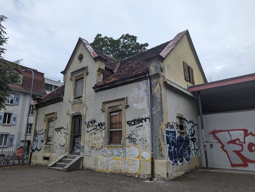 La loge du parc municipal de Bienne doit être prochainement rénovée.