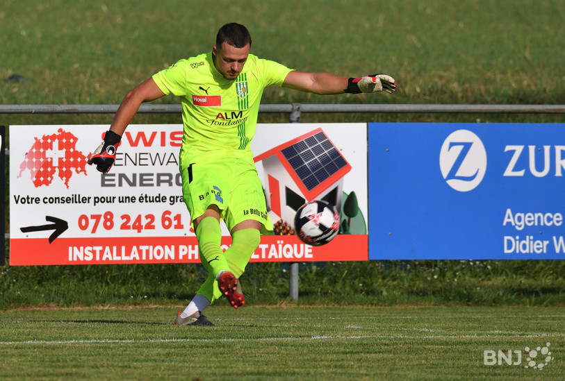 Corentin Zobenbuhler va manquer les deux prochains mois de compétition dans les buts du FC Courtételle (photo : archives/Georges Henz).