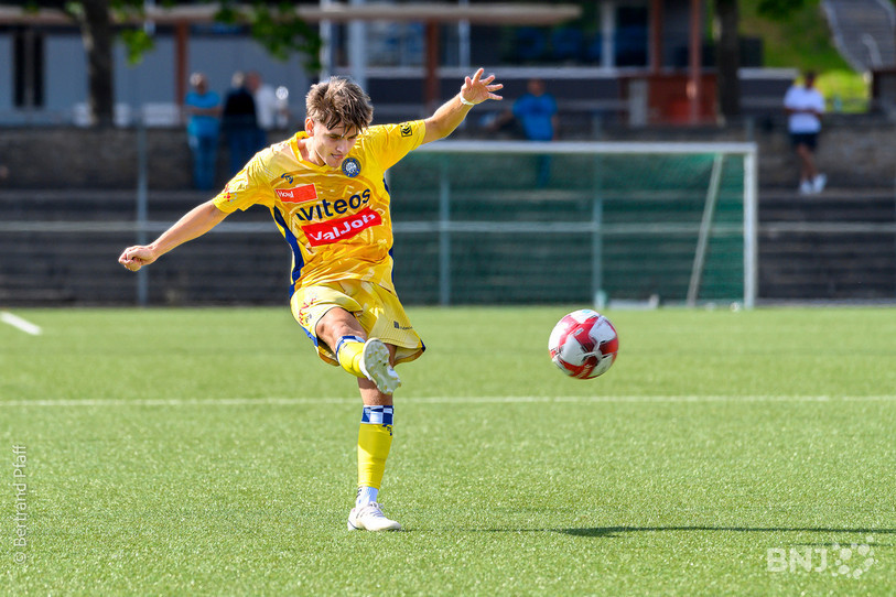 Numa Doutaz a inscrit deux buts de la tête. (Photo archives : Bertrand Pfaff)