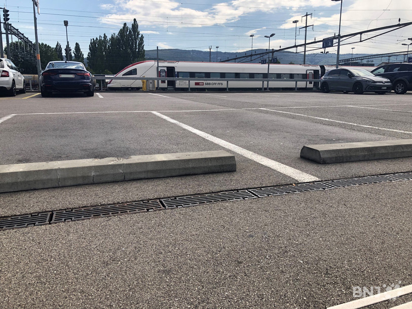 Le parking nord des CFF à Delémont va changer de visage ces prochaines semaines.
