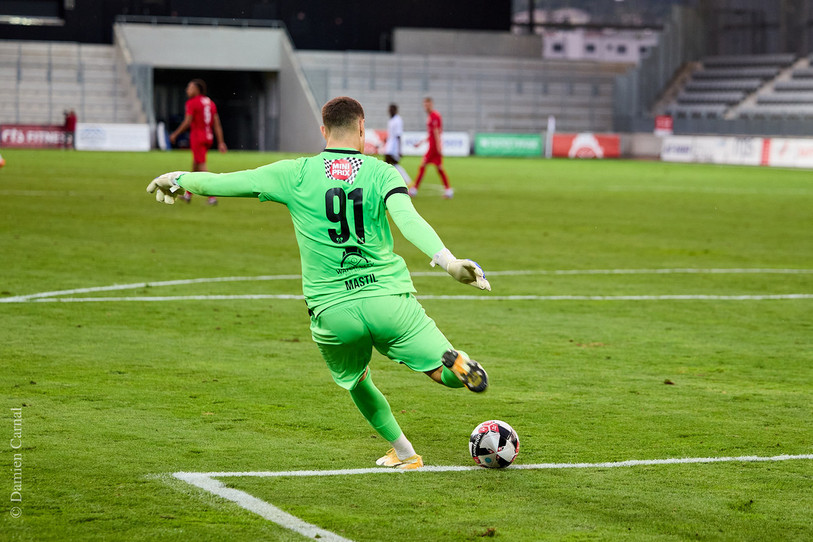 Le FC Bienne de Melvin Mastil peut regarder vers l'avant (photo : archives/Damien Carnal).