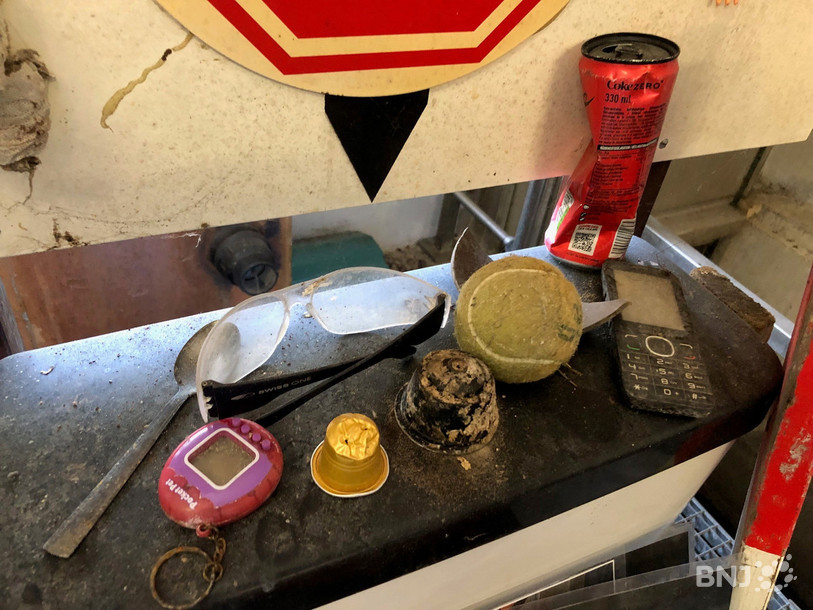 Lunettes, téléphone, canette : certains objets n'ont vraiment rien à faire dans une station d'épuration.