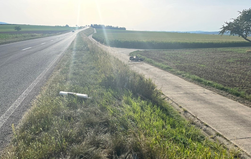 L'accident s'est produit vers 16h50 le long de la route de Courgenay. (Photo : police cantonale jurassienne)