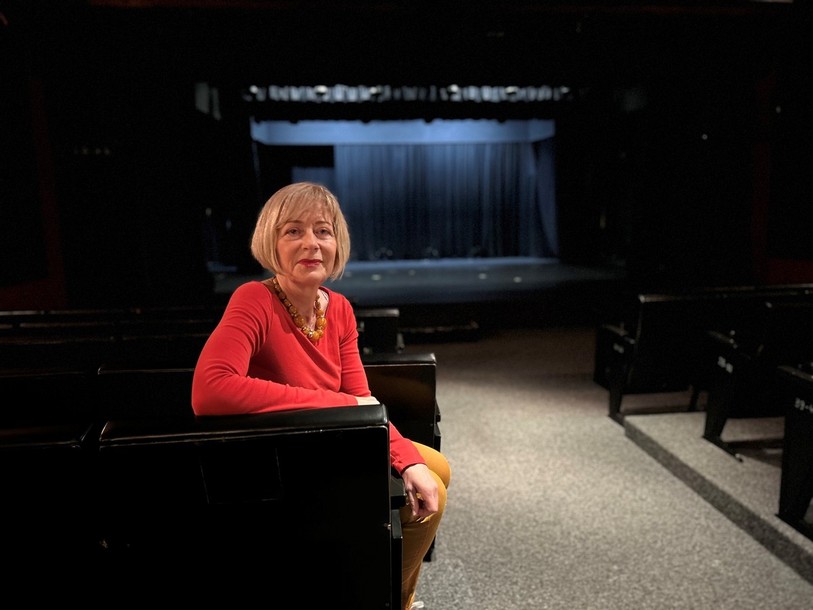 Isabelle Frêne, la programmatrice du Théâtre de l'Atelier, a aussi mis en scène le prochain spectacle des Tréteaux d'Orval.
