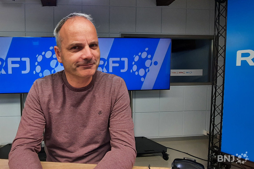 Jérôme Mouttet dans La Matinale a imité entre autres « Le Parrain », Michel Sardou et Bernard Challandes.