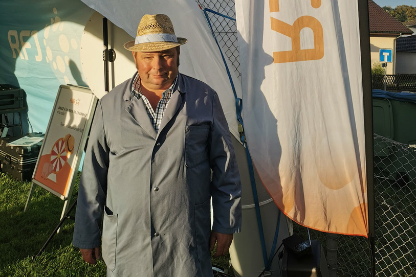 Laurent Bandelier, éleveur de chevaux, profite de la Foire de Chaindon.