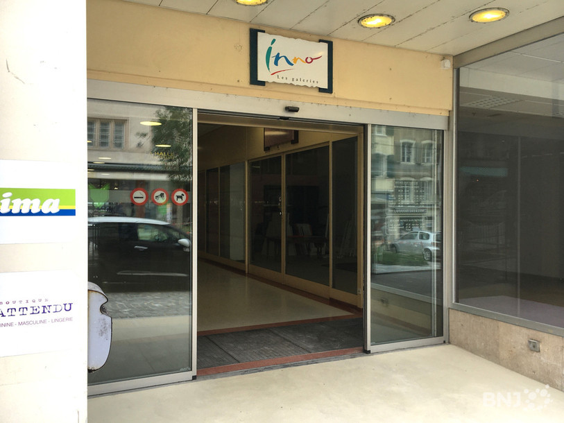 La boutique Sunrise installée des les galeries « Inno » à Porrentruy a été victime de vols par effraction dans la nuit de mardi à mercredi.