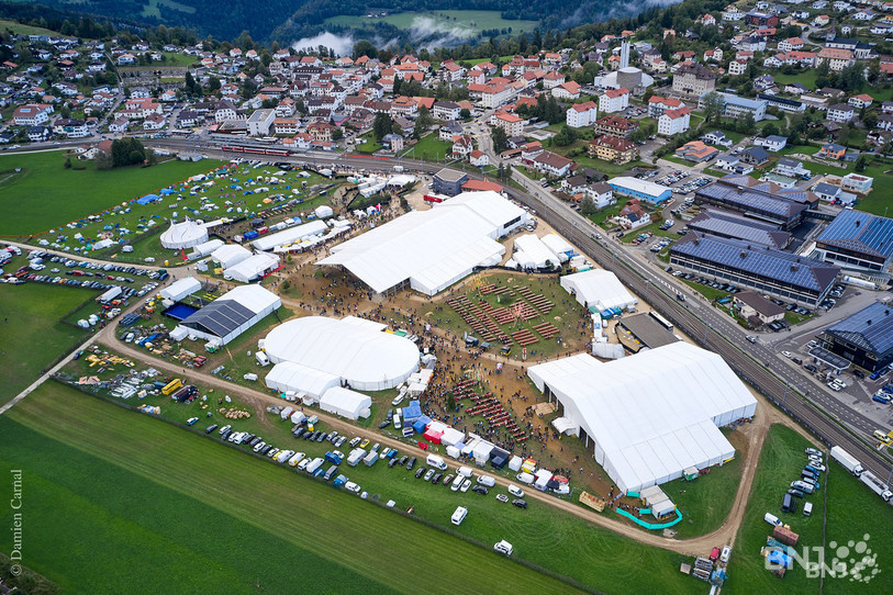 Plus de 40'000 personnes sont attendues au Noirmont pour cette 31e édition du Chant du Gros. (Photo archives : Damien Carnal).