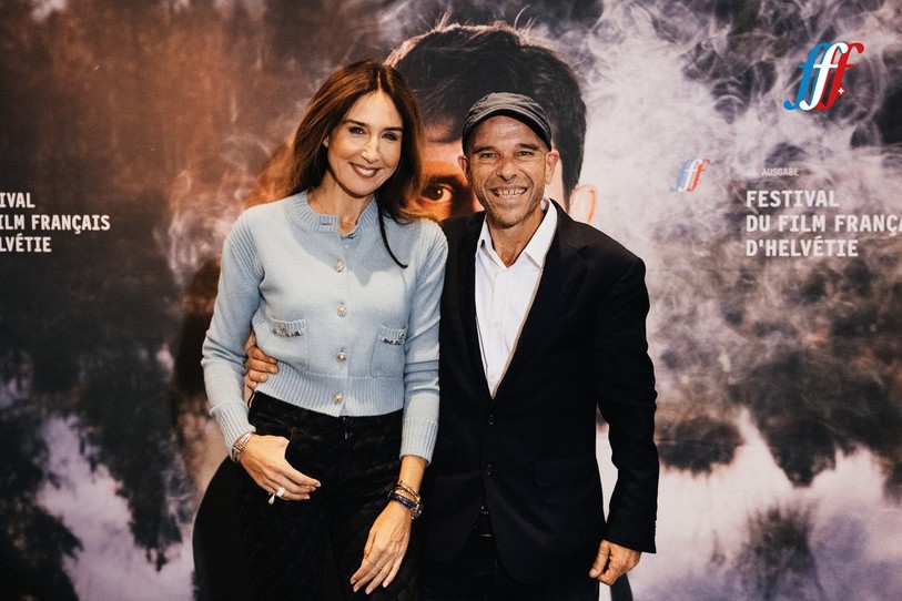Le Festival du FIlm Français d'Helvétie a fait venir en Suisse de nombreuses stars du grand écran à Bienne. Ici, aux côtés de Christian Kellenberger, Elsa Zylberstein. (Photo: FFFH, Guillaume Perret)