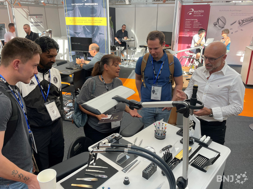 Le Technical Watchmaker Show, l'occasion pour les sous-traitants d'échanger autour des nouveaux outils de l'horlogerie et de la microtechnique.