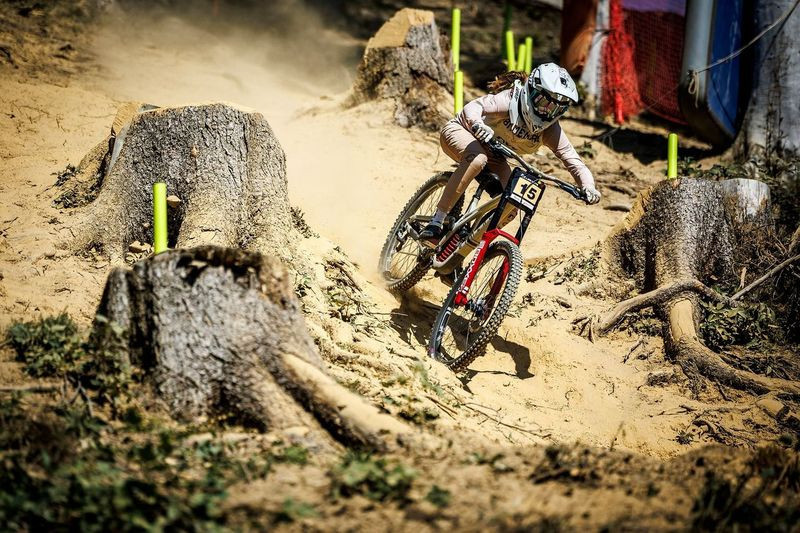 Lisa Baumann espère décrocher sa première médaille mondiale en élite dames samedi à Val di Sole. (Photo archives: L. Baumann)