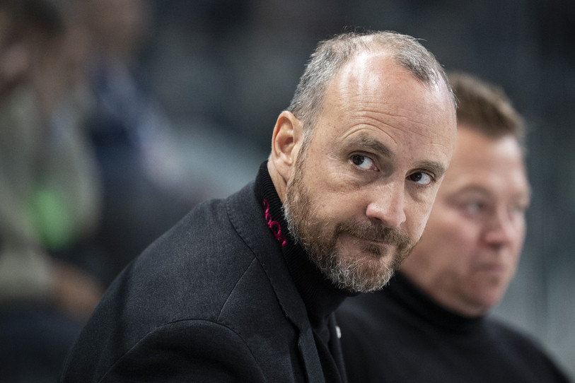Christian Wohlwend n'a pas connu des débuts victorieux vendredi soir aux commandes du HC Ajoie (photo : KEYSTONE/Ennio Leanza).