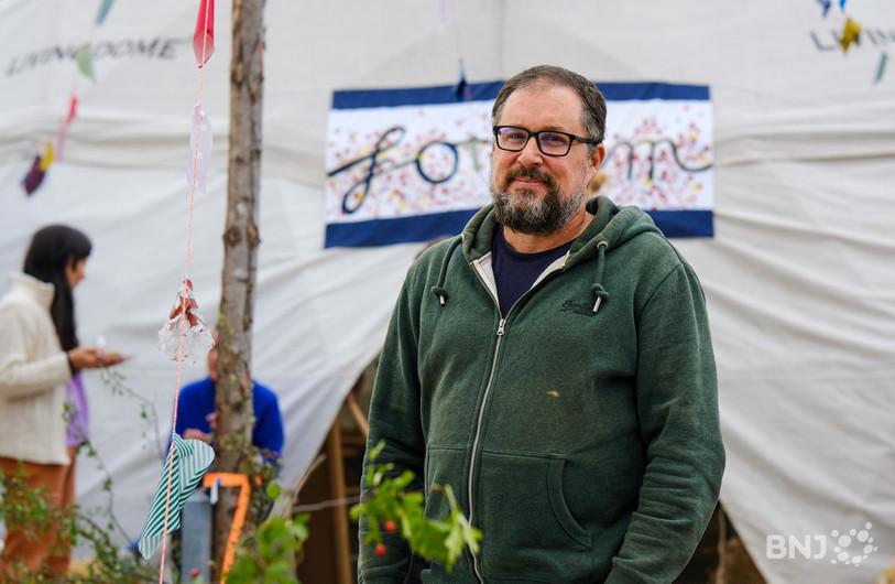 Victor Egger, responsable de la station d’arboriculture à la fondation rurale interjurassienne, est venu présenter le sujet aux visiteurs du Marché bio samedi matin.