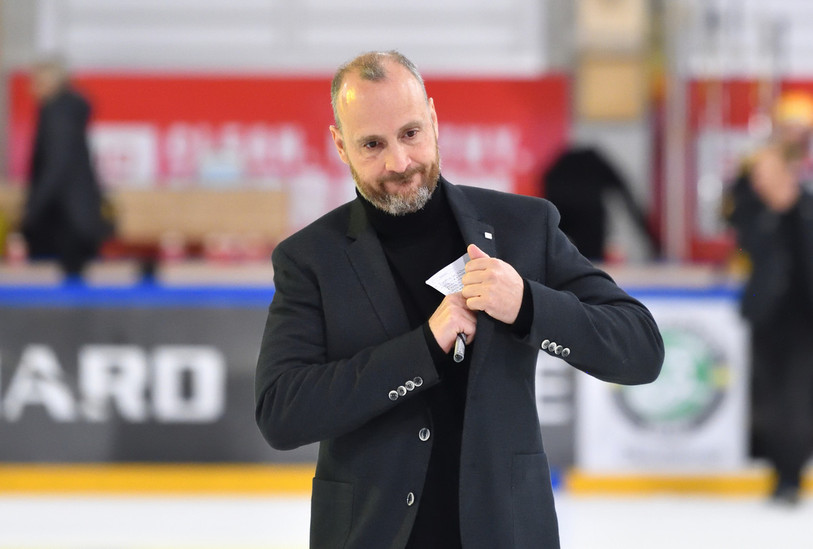 L'entraîneur du HC Ajoie Christian Wohlwend se plaît dans le Jura (photo : Georges Henz).