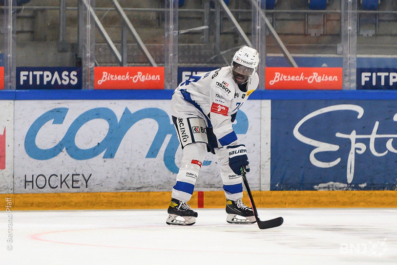 Le défenseur Lucas Matewa a marqué le 2e but de son équipe vendredi soir à Bâle. (photo archives : Bertrand Pfaff)