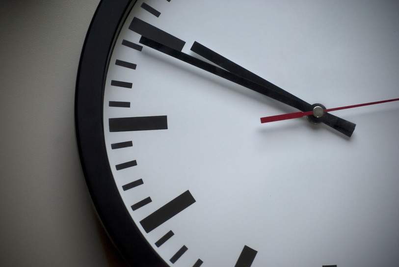 L'exécutif bernois se montre sceptique face à une proposition de réduire de 42 à 38 heures le temps de travail hebdomadaire. (Photo libre de droits).