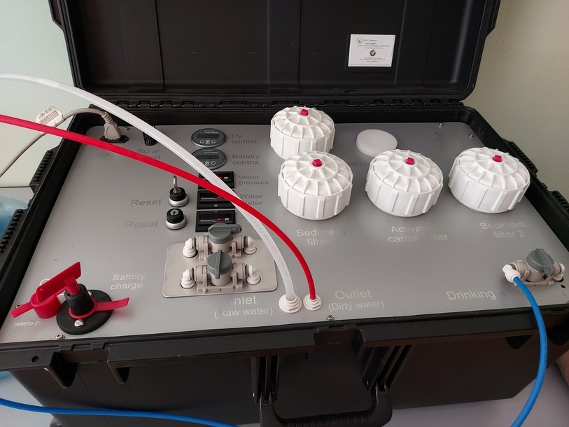 La fameuse machine-valise de Sorinco pour rendre l'eau potable.