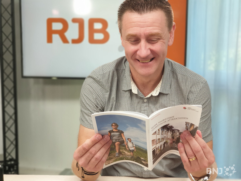 Sous la houlette de Guillaume Davot, directeur de Jura bernois tourisme, le tourisme régional est mis en valeur dans un guide de 55 pages.