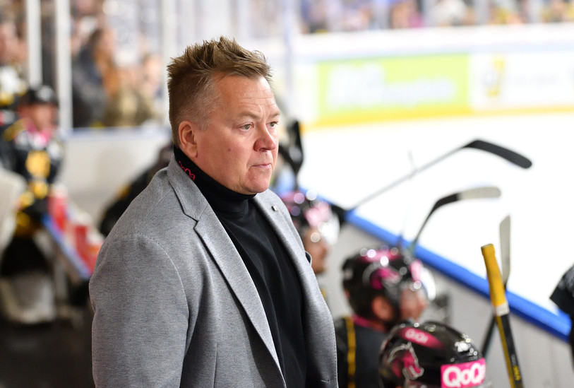Petteri Nummelin entre au Hall of Fame. (Photo : Georges Henz)