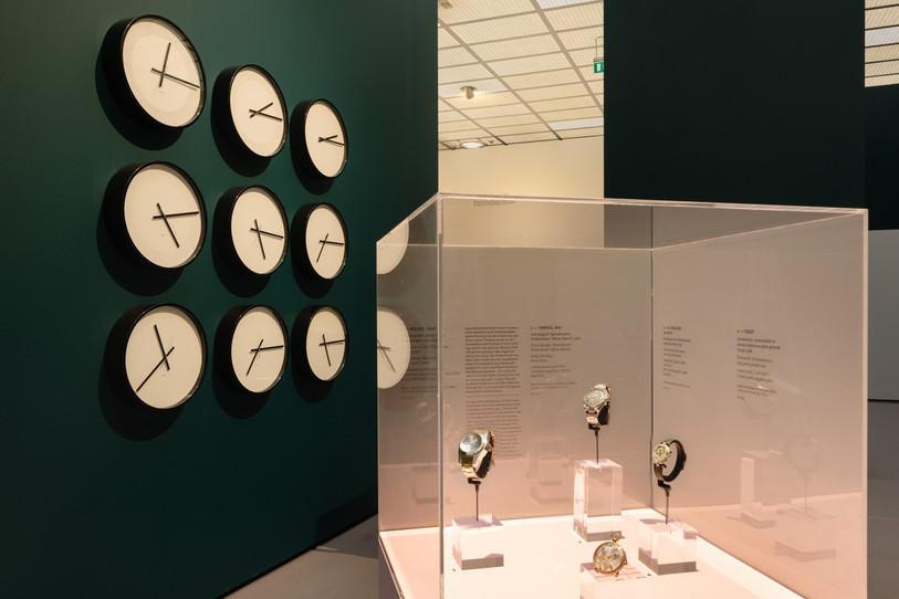 Les horloges et autres montres ont une place de choix dans l’exposition TEMPS au Kunsthaus de Zurich. (photo : Kunsthaus)