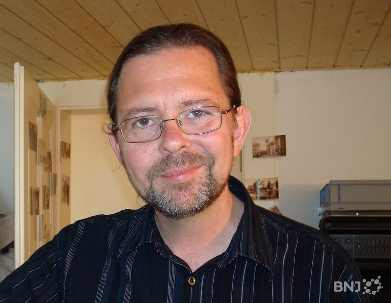 Manu Kummer était guitariste, bassiste et contrebassiste. Il a participé à de nombreux projets musicaux tout au long de sa carrière et a écrit et composé pour plusieurs formations (photo : archives).