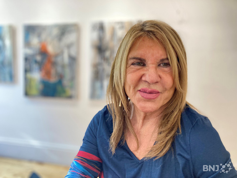 Après avoir tenu une remorque-cantine, l'artiste-peintre Samia Artho cuisine désormais pour sa famille et ses amis.