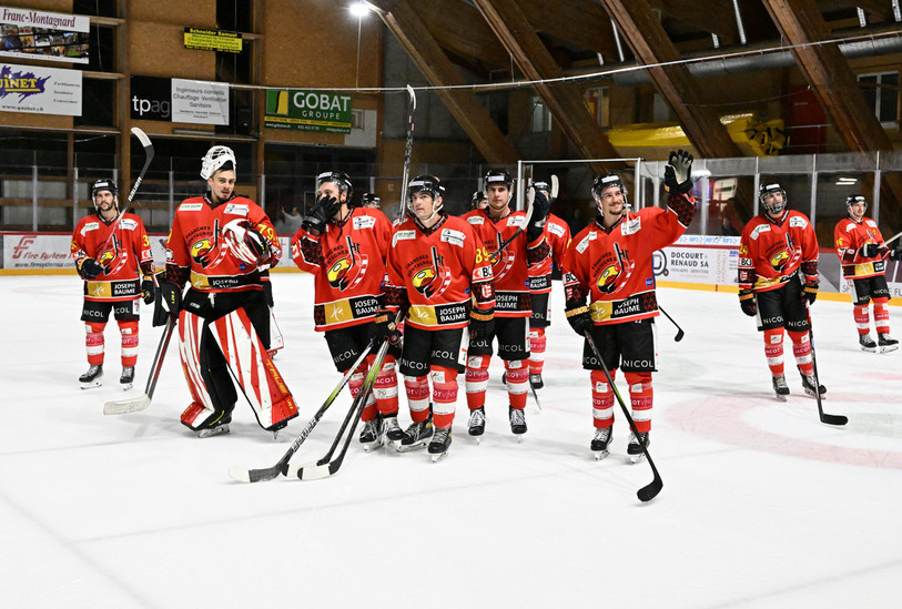 Le HC Franches-Montagnes peut saluer une dernière fois son public (photo : Georges Henz).