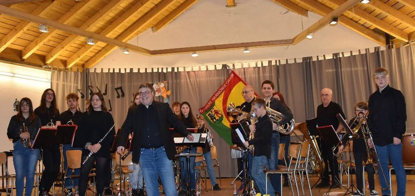 Une répétition de la Fanfare Harmonie et de l’Ensemble des Jeunes Musiciens Orvin. (Photo : Fanfare Harmonie).
