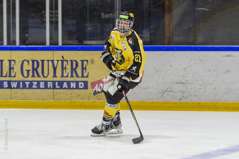 Kevin Fleuty a remis le CP Fleurier dans le match samedi soir, mais cela n'a pas suffit. (photo : Bertrand Pfaff)