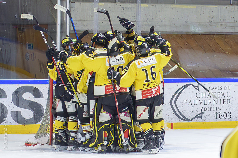 Les joueurs du CP Fleurier auront un nouveau coach.  (photo : Bertrand Pfaff)