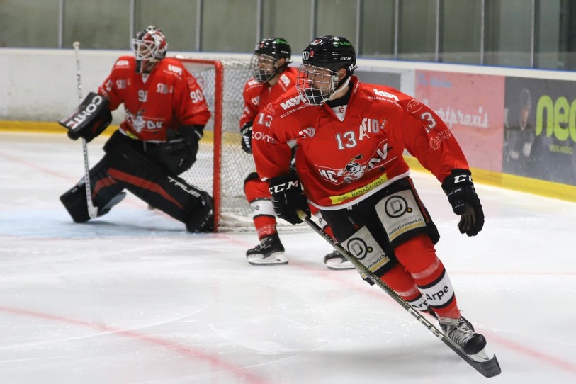 Arnaud Neukomm s'est fait l'auteur d'un doublé dimanche lors de la défaite du HC Delémont-Vallée (photo : HC Delémont-Vallée/Yann-Eric Rebetez).