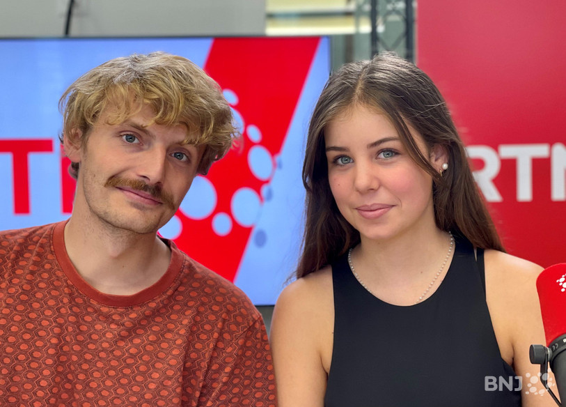 Aurèle Bula et Zoé Thomann, membres du comité du Parlement des jeunes de La Chaux-de-Fonds.