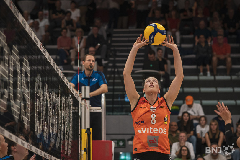 Méline Pierret s'est montrée très à son affaire à la passe lors de cette rencontre. (Photo : archives / Albin Tissier).