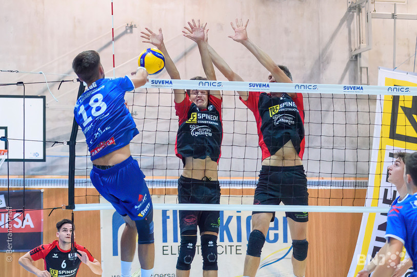 Colombier Volley, champion en titre, réalise le début de saison parfait en Ligue B. (Photo: Bertrand Pfaff)