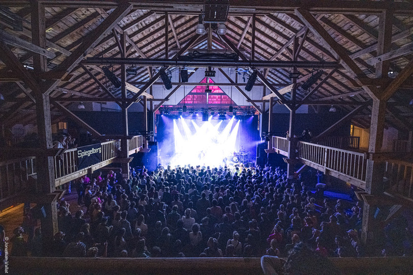 En octobre 2023, le groupe français Odezenne s'était produit à Saignelégier dans le cadre du Spiegelberg Festival. (Photo d'archive : Jonathan Vallat)