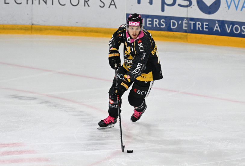 Joel Scheidegger doit faire un passage par l'infirmerie du HC Ajoie (photo : Georges Henz).