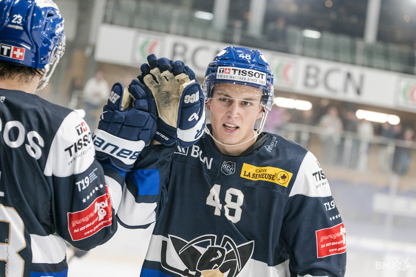 Avec deux réussites mardi soir, David Eugster a été élu homme du match du côté du HC La Chaux-de-Fonds (photo : Jonathan Vallat).