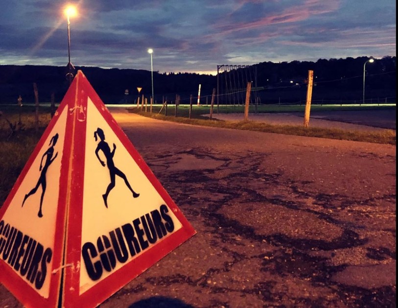 La Swiss Backyard Ultra Prêles va vivre sa 2e édition ce week-end, de jour comme de nuit. (Photo: SBUP)
