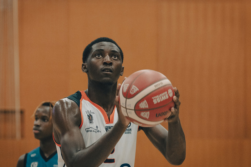 Le Chaux-de-Fonnier Silmy Joao Caputo est l'exemple du joueur qui est sorti de la filière de formation neuchâteloise. (Photo : Albin Tissier)