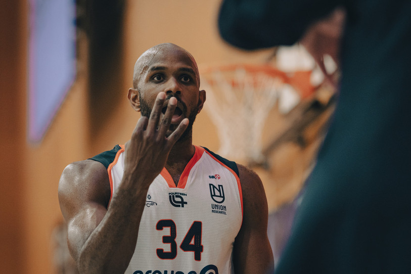 L'Américain Darious Moten et ses 18 points dimanche après-midi, a été précieux pour Union Neuchâtel. (photo : Albin Tissier)