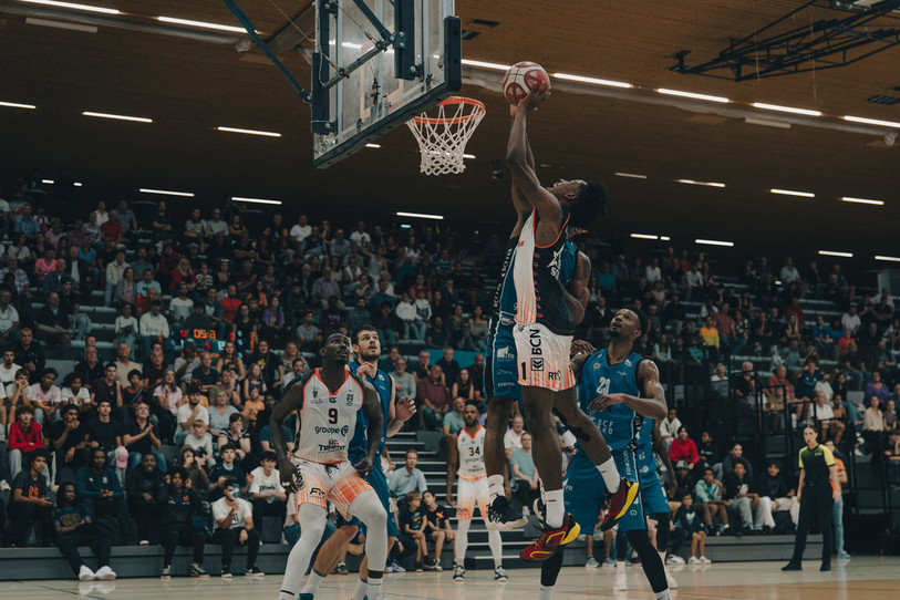 Union Neuchâtel devra encore élever son niveau de jeu s'il entend s'imposer face à Vevey en quart de finale des play-off. (photo : archives/Albin Tissier)
