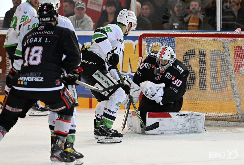 Le Gardien du HC Delémont-Vallée Stéphane Panseri s'est incliné par 2 fois contre Prättigau samedi. (Photo : Georges Henz)