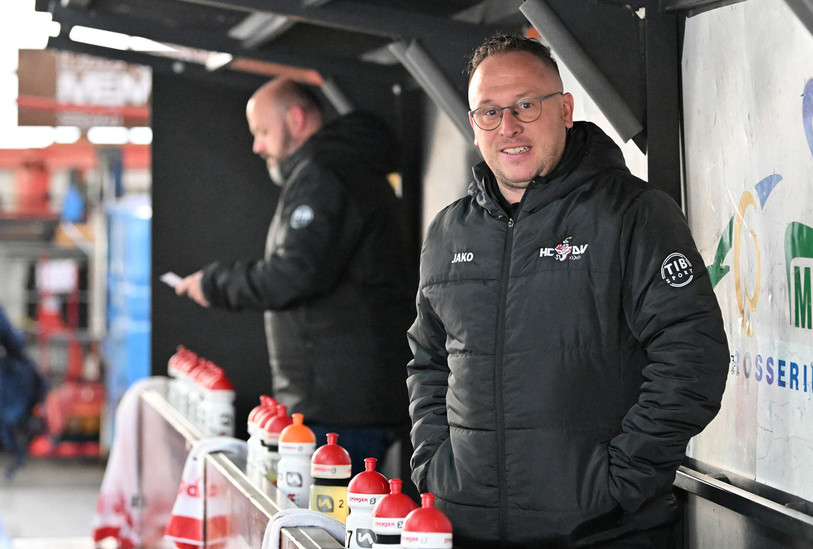 L'entraîneur du HC Delémont-Vallée Michael Chételat peut avoir le sourire ! (Photo : Georges Henz)