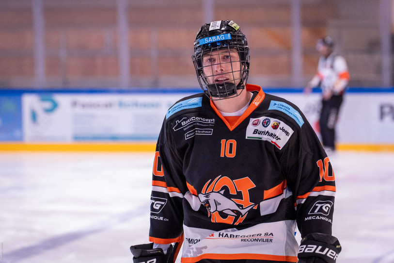 Julian Beruwalage et le HC Tramelan échouent de peu dans leur quête de points (photo : archives/Cédric Prudat).