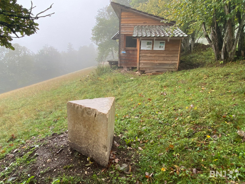 La table astronomique ainsi que les plaques explicatives ont été récemment installées par l'association Espace Temps