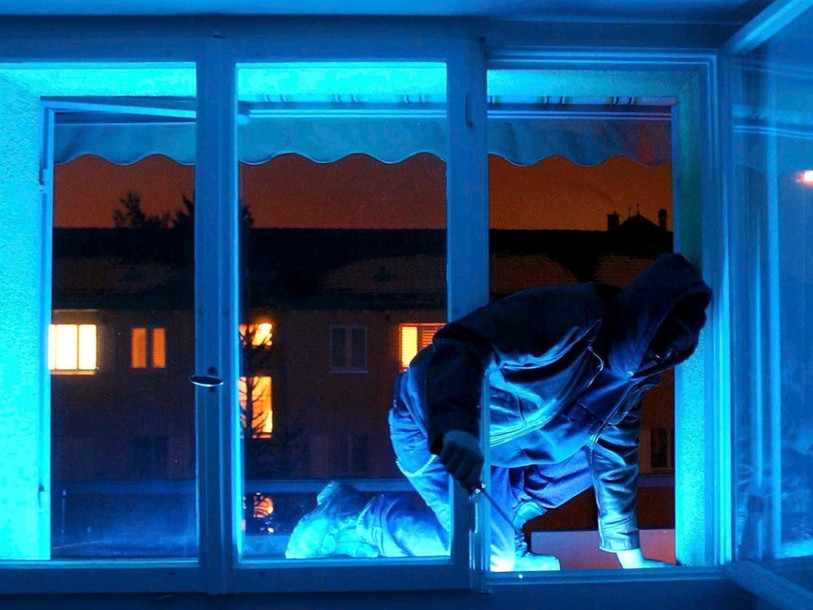 Plusieurs cambriolages ont eu lieu dans la nuit de lundi à mardi à Bassecourt. (Image d'illustrtation: KEYSTONE/Walter Bieri)