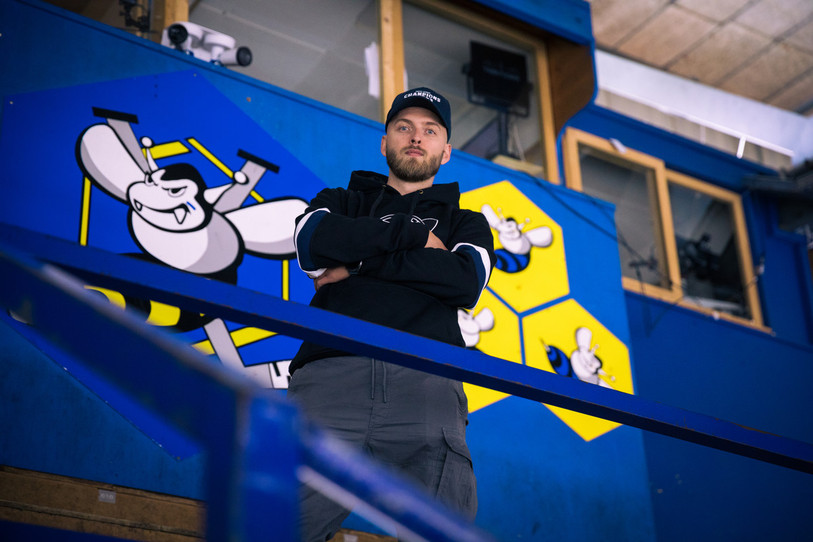 Le rappeur chaux-de-fonnier LRZ aux Mélèzes. Photo: Simon Roulin (Sims Production)