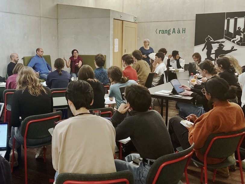 Le prix du Roman des romands a réuni 80 étudiants et 6 auteurs.